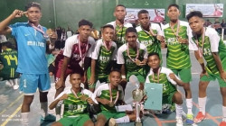 Foto : Tim Futsal MTsN 1 Flotim Juara 1 Liga Futsal Pelajar SMP/Mts Tingkat Kabupaten Flores Timur